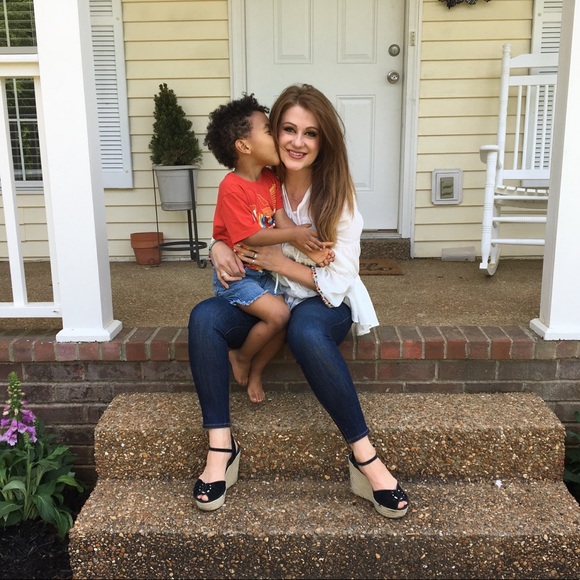 Meet your Posher, Deanna - Picture 3 of 3